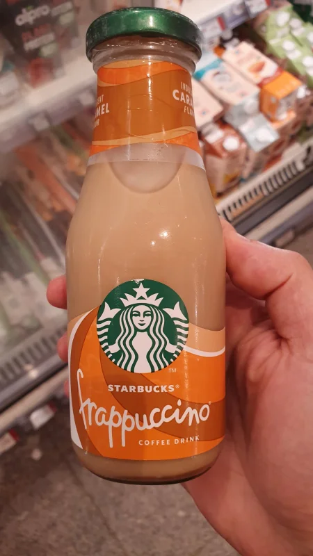 Фрапучино кафе напитка карамел - STARBUCKS