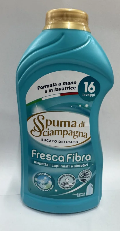 Течен препарат Spuma Fresca за синтетика, 16 пранета, 800 мл - Spuma