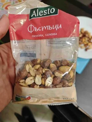 Фъстъци, печени, солени