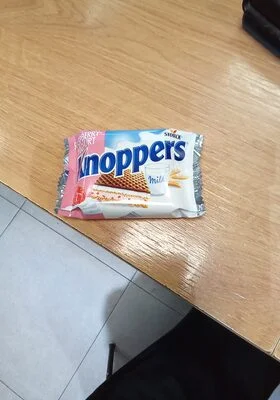 Knoppers с малинов йогурт