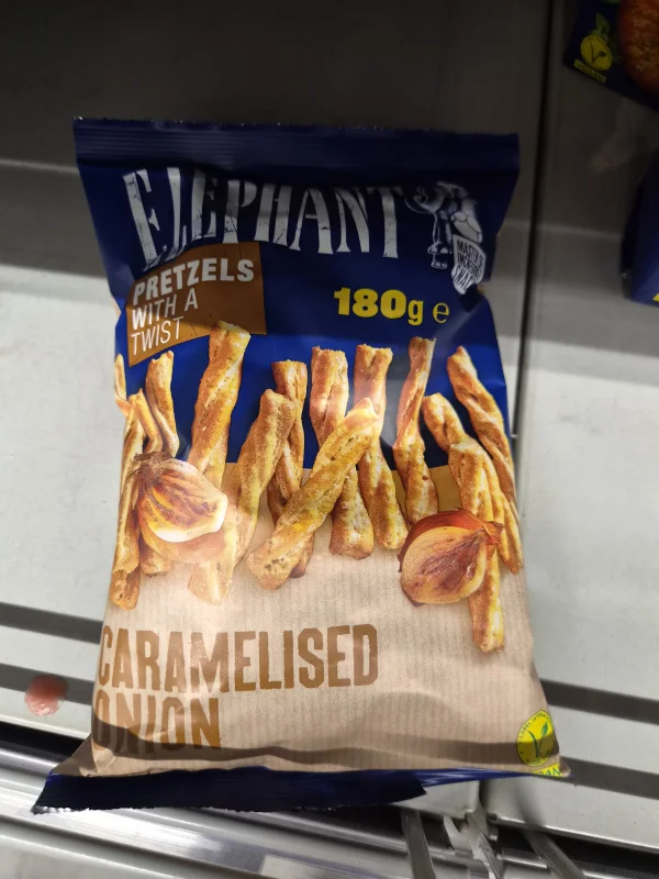 Претцели с карамелизиран лук