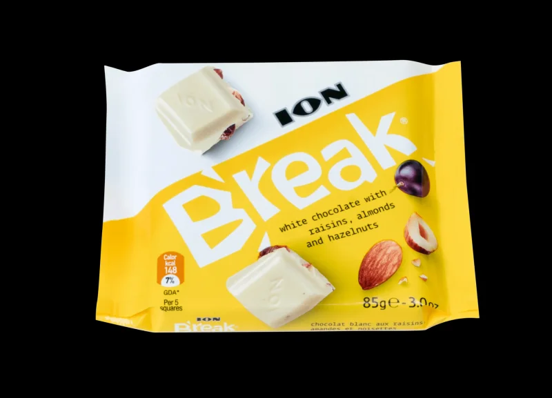 Шоколад BRAKE бял с ядки и стафиди 85 г - BRAKE