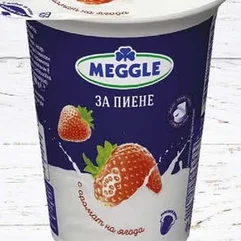 Мляко Meggle за Пиене Ягода 300гр 300 гр