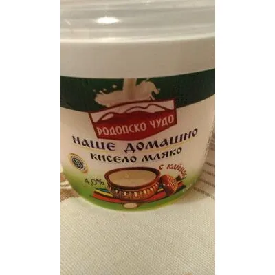 Домашно кисело мляко с каймак 4% - Родопско чудо