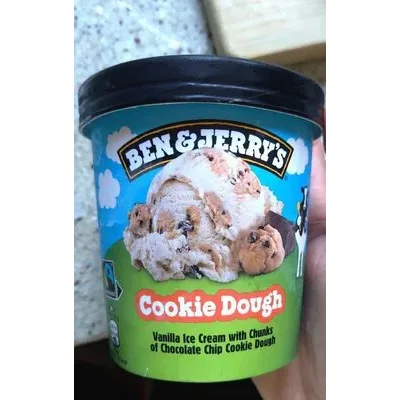 Сладолед с ванилов вкус и парченца тесто за бисквитки / Vanilla Ice Cream with Chunks of Cookie Dough - Ben & Jerry's